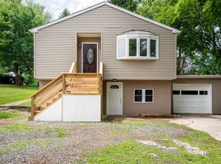 1519R Ridge Ave, Shillington, PA 19607