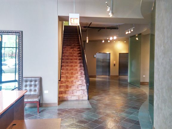 2nd image of 833 W 15th Pl Unit 411