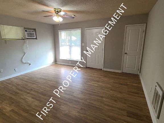 3rd image of 2104 E 31st St Unit B
