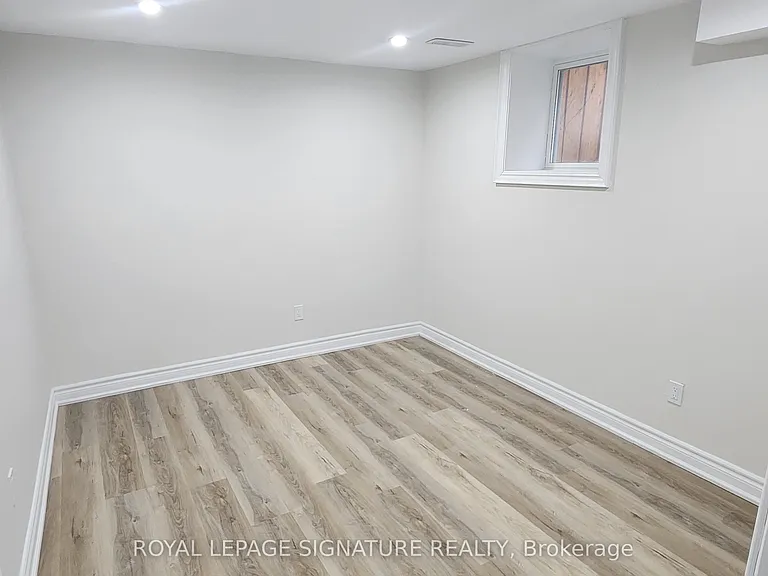 25 Lyle Dr #LOWER — Photo 2