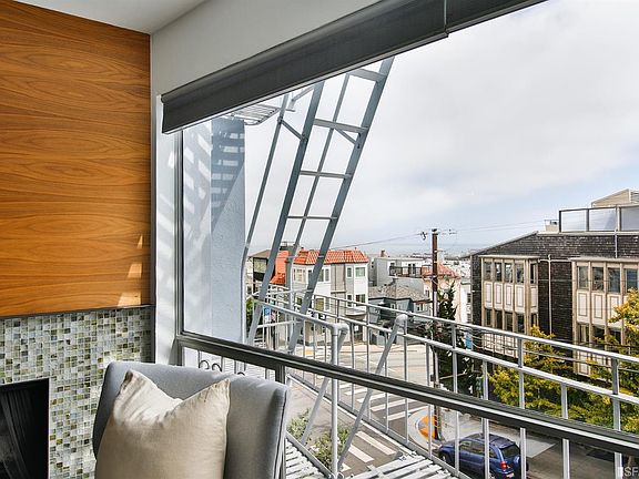 5th image of 2555 Leavenworth St APT 204