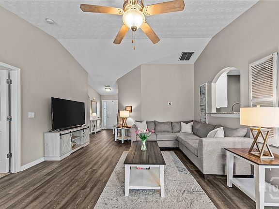 4th image of 131 Stonebrooke Drive
