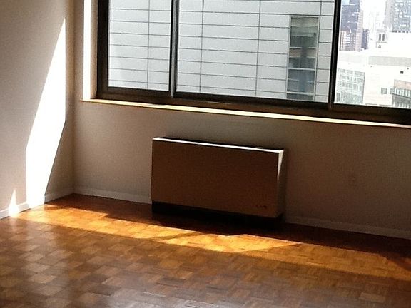 3rd image of 2000 Broadway APT 11E