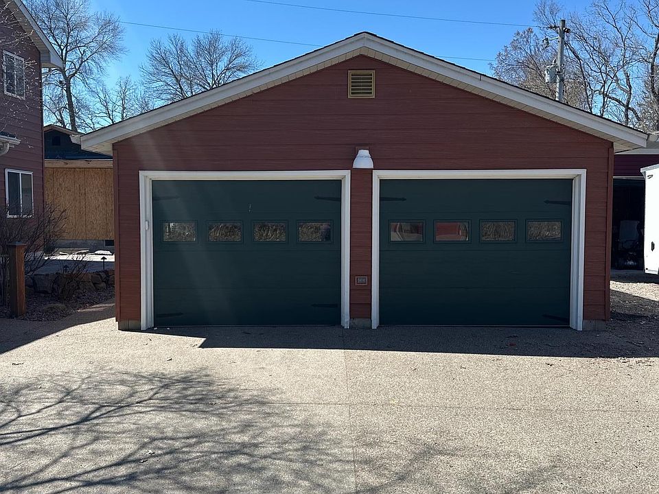 2nd image of 1491 Hiawatha Ave