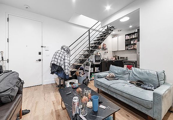 3rd image of 1269 Herkimer St #4J