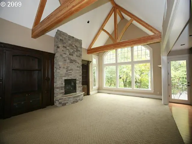 5 bed, 3.5 bath, 4216 sqft, $5,500 — Photo 3