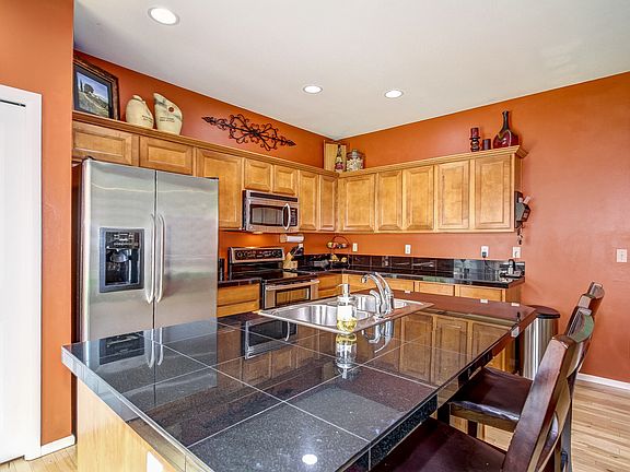 4th image of 1421 77th Dr SE