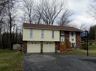 120 Beachmont Dr, Beaver Falls, PA 15010