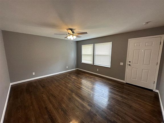 3rd image of 2672 Garham Dr