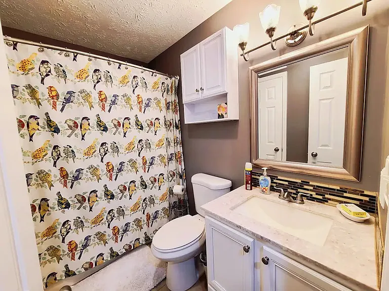 404 Bainbridge Ct #E2 — Photo 35
