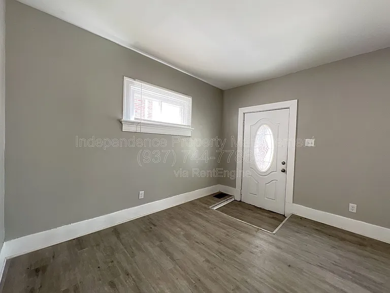 1004 W Fairview Ave — Photo 9