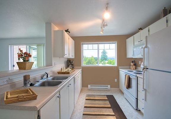3rd image of 5502 NE Hidden Creek Dr #000