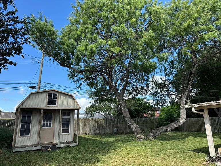 4629 Janssen Dr — Photo 15