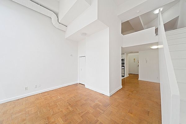 1st image of 460 W 20th St APT 1D