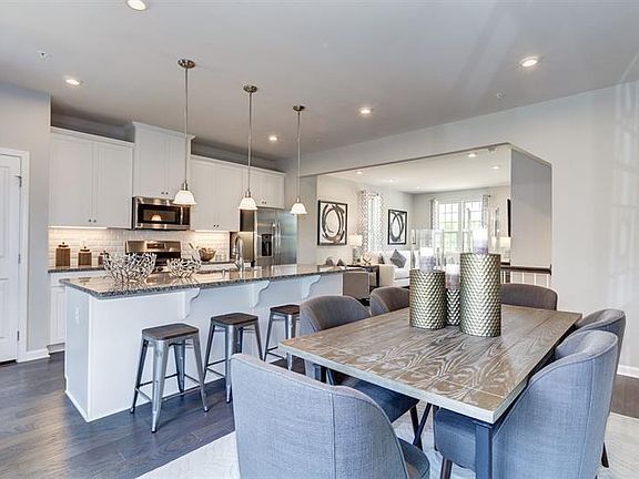 2nd image of 202 Sag Harbor Ct