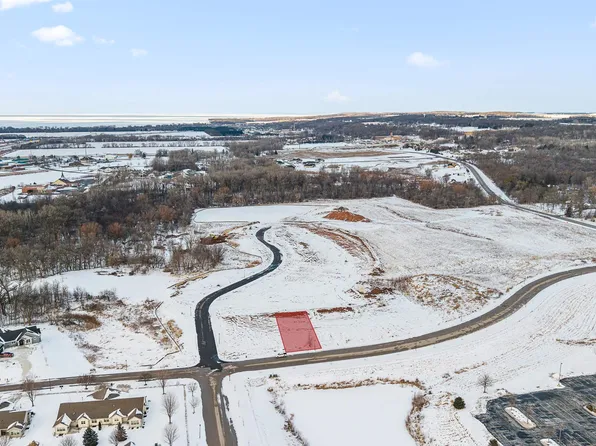 1435 Eastwind Ln #15, Fond Du Lac, WI 54937