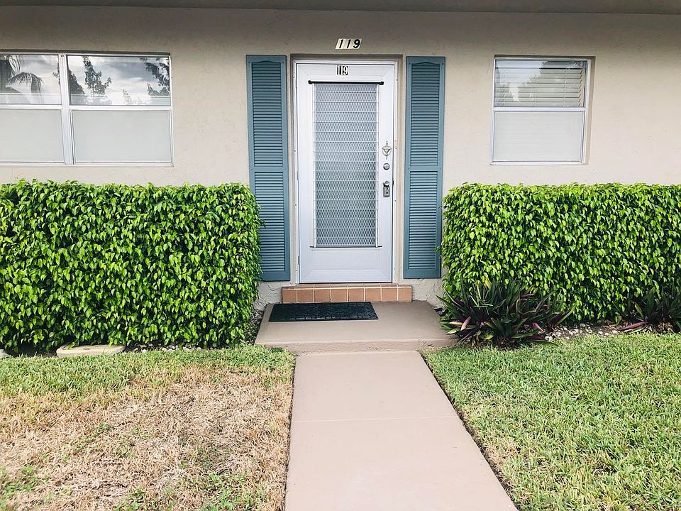 1st image of 119 Oxford Ct #200