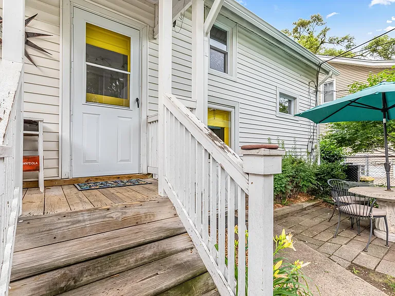 211 Catalpa Dr — Photo 44