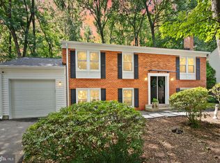 12605 Old Dorm Pl, Herndon, VA 20170