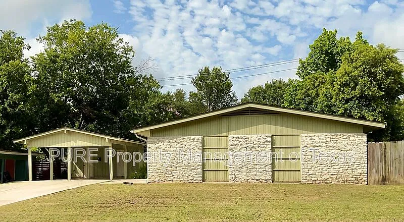 2 bed, 1.0 bath, 821 sqft, $1,600 — Photo 1