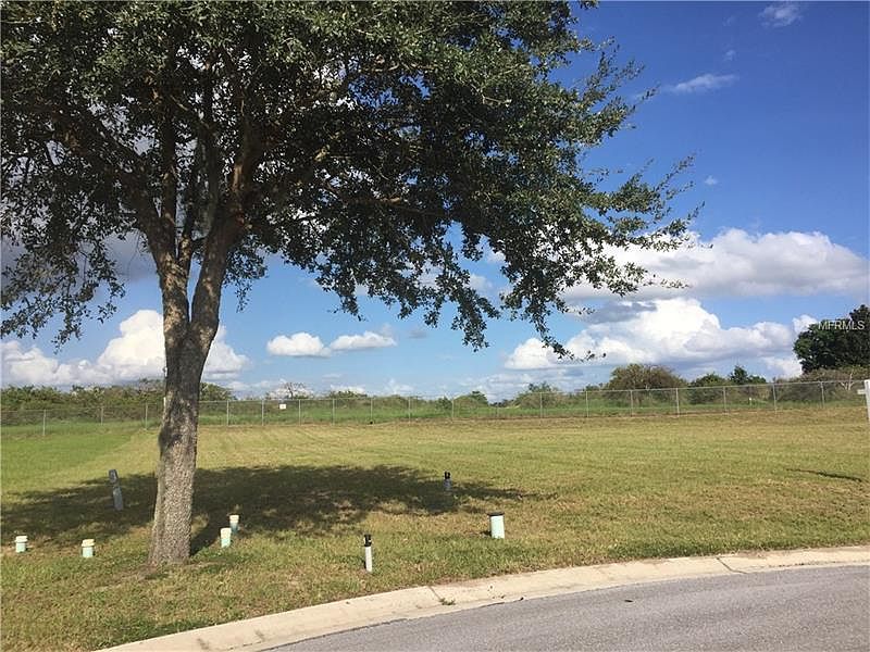 2nd image of 1879 Woodpointe Dr