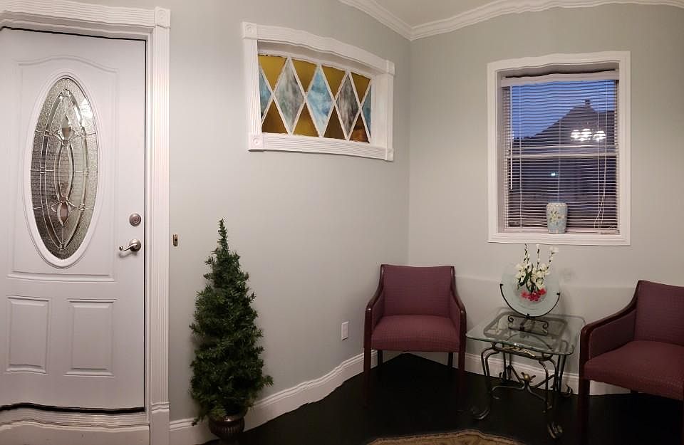 2nd image of 125 Bushnell St #1