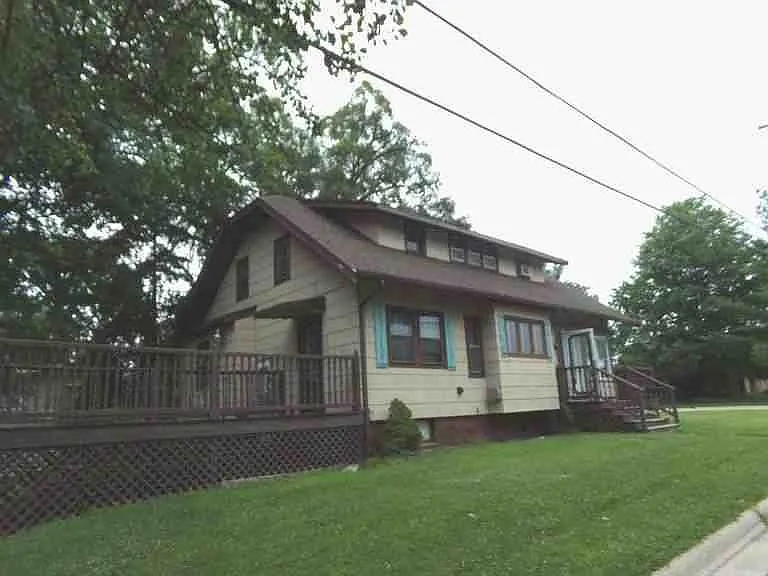 4802 Illinois St photo 1