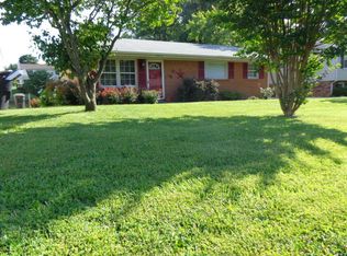 1416 Freeborn Cir, Roanoke, VA 24014
