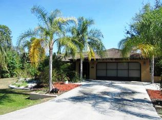 821 Phyllis St, Pt Charlotte, FL 33948