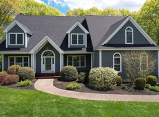 11 Jackson St, Hopkinton, MA 01748