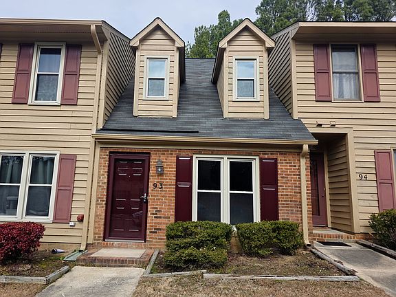 2nd image of 93 Stone Hill Ct