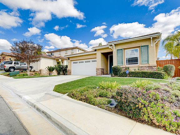 3rd image of 31165 Gleneagles Dr