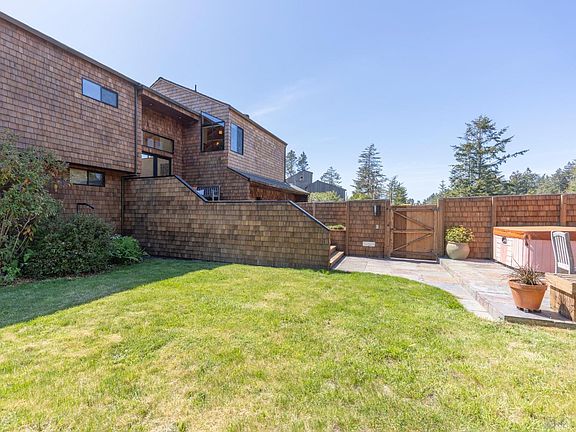 2nd image of 35851 Seaward Reach