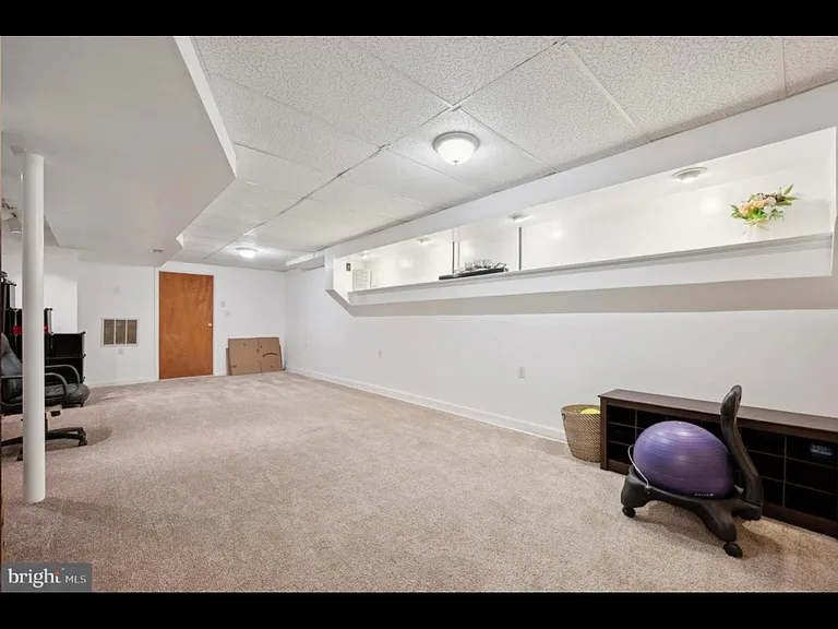 338 Cashel Ct — Photo 14