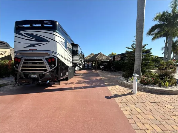 316 NW Chipshot Ln, Port Saint Lucie, FL 34986