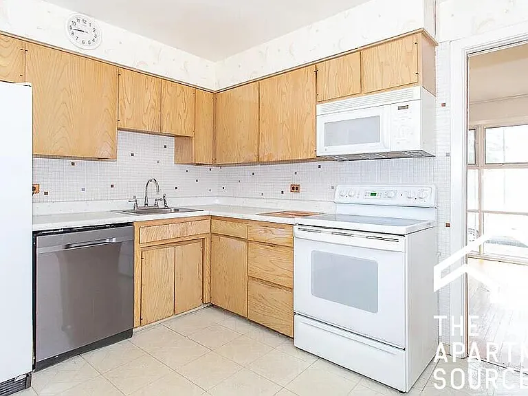 7407 N California Ave — Photo 14