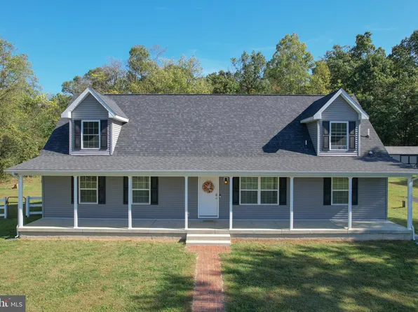 2056 Ropp Dr, Martinsburg, WV 25403