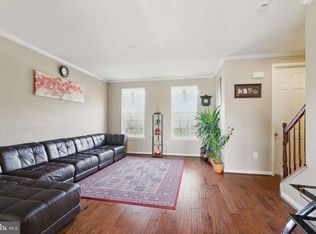 25674 Pleasant Valley Rd, Chantilly, VA 20152