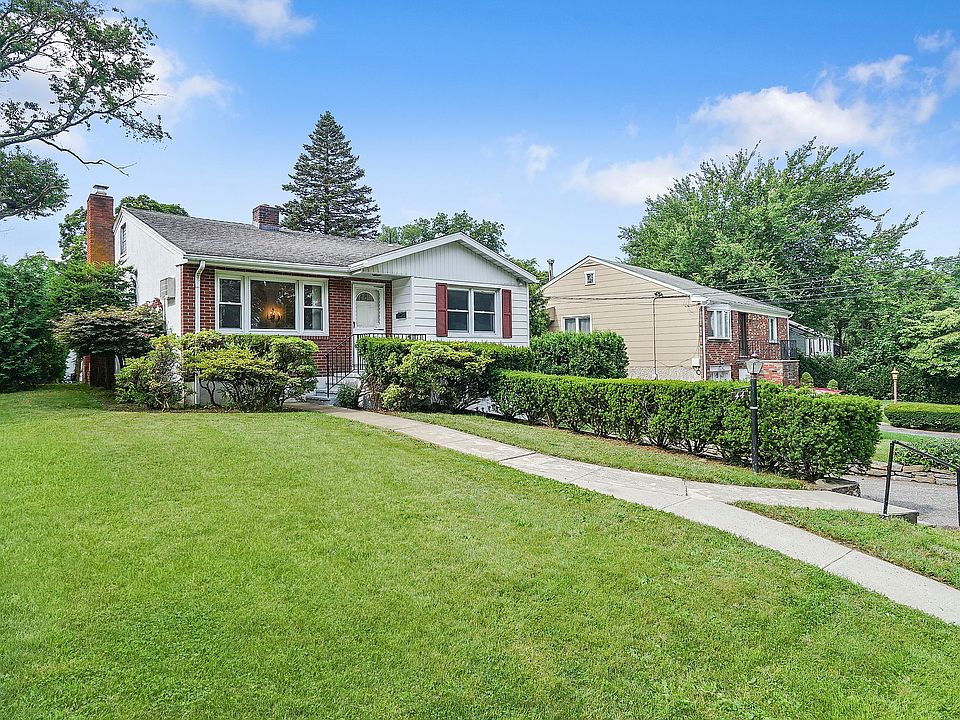 1st image of 44 Kingsley Dr