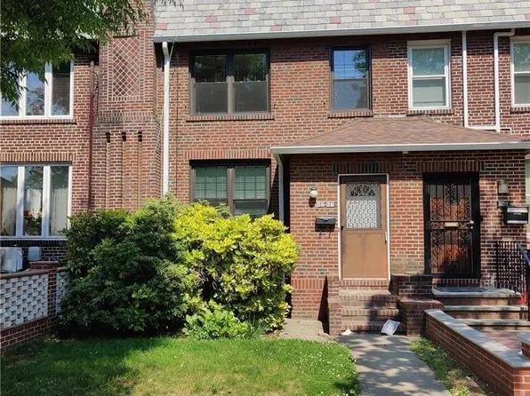 82-57 167th St #1/2, Jamaica, NY 11432