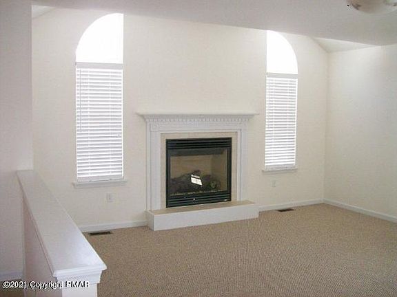 2nd image of 2262 White Oak Dr