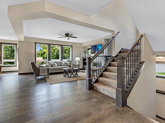 4th image of 1852 Laramee Ln