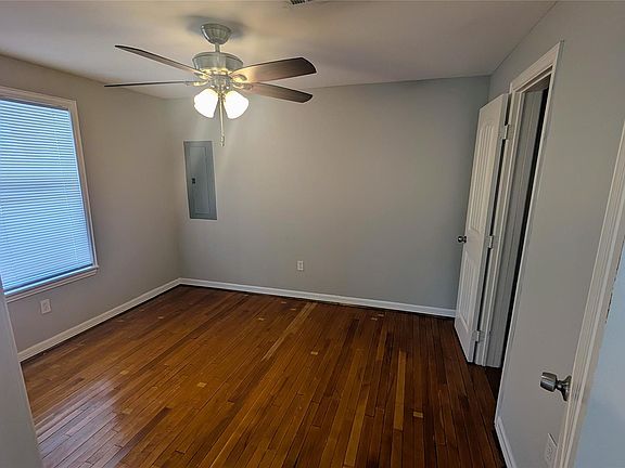 5th image of 7521 Laredo St