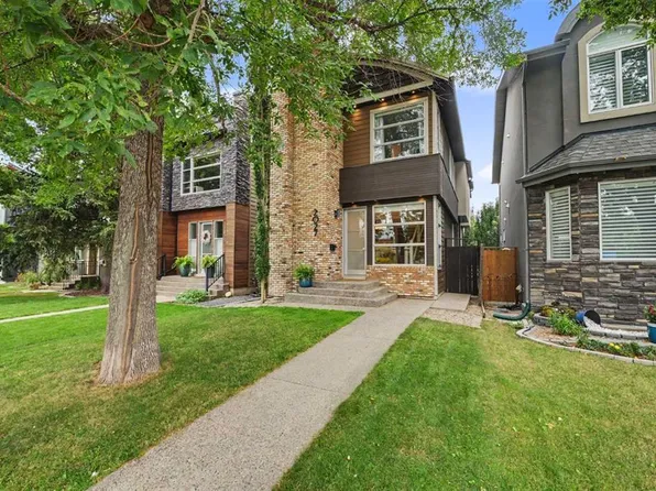 2027 N 42nd Ave SW, Calgary, AB T2T 2M8