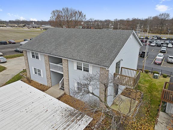 3rd image of 2636 Villa Park Dr APT B