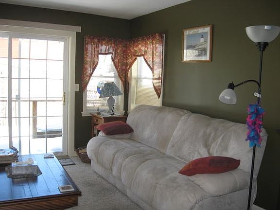 5th image of 606 E South St