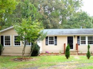 707 Holly Corner Rd, Fredericksburg, VA 22406
