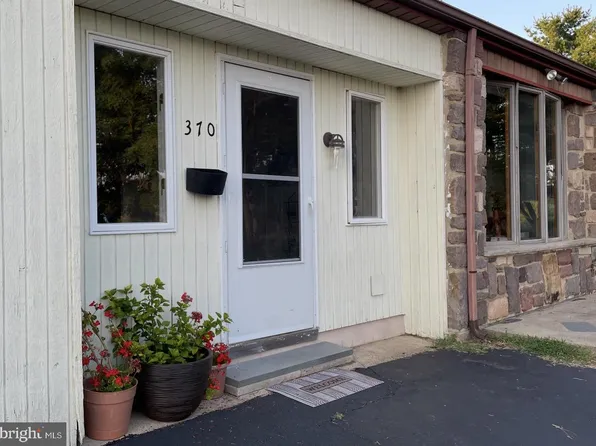 368 Penn Titusville Rd, Pennington, NJ 08534