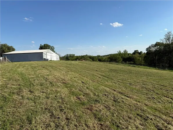 10585 SE 32nd Rd, Saint Joseph, MO 64507