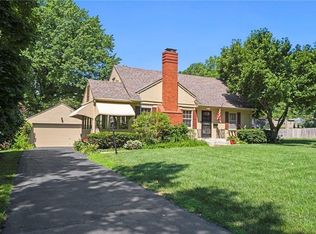 5324 Fairway Rd, Fairway, KS 66205